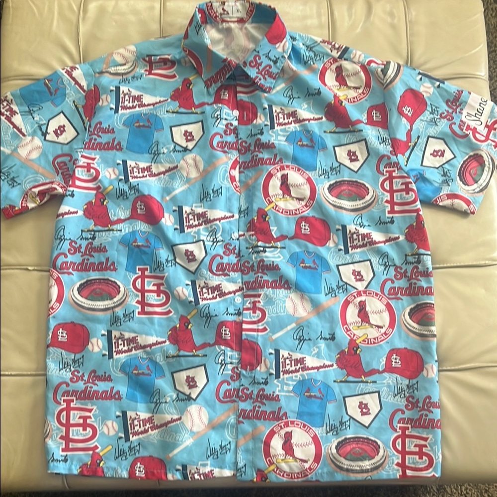 St. Louis Cardinals Graphic Button-Up Shirt